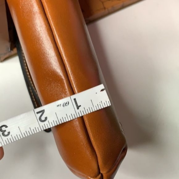 NWOT Patricia‎ Nash Savena Tan KissLock Wristlet